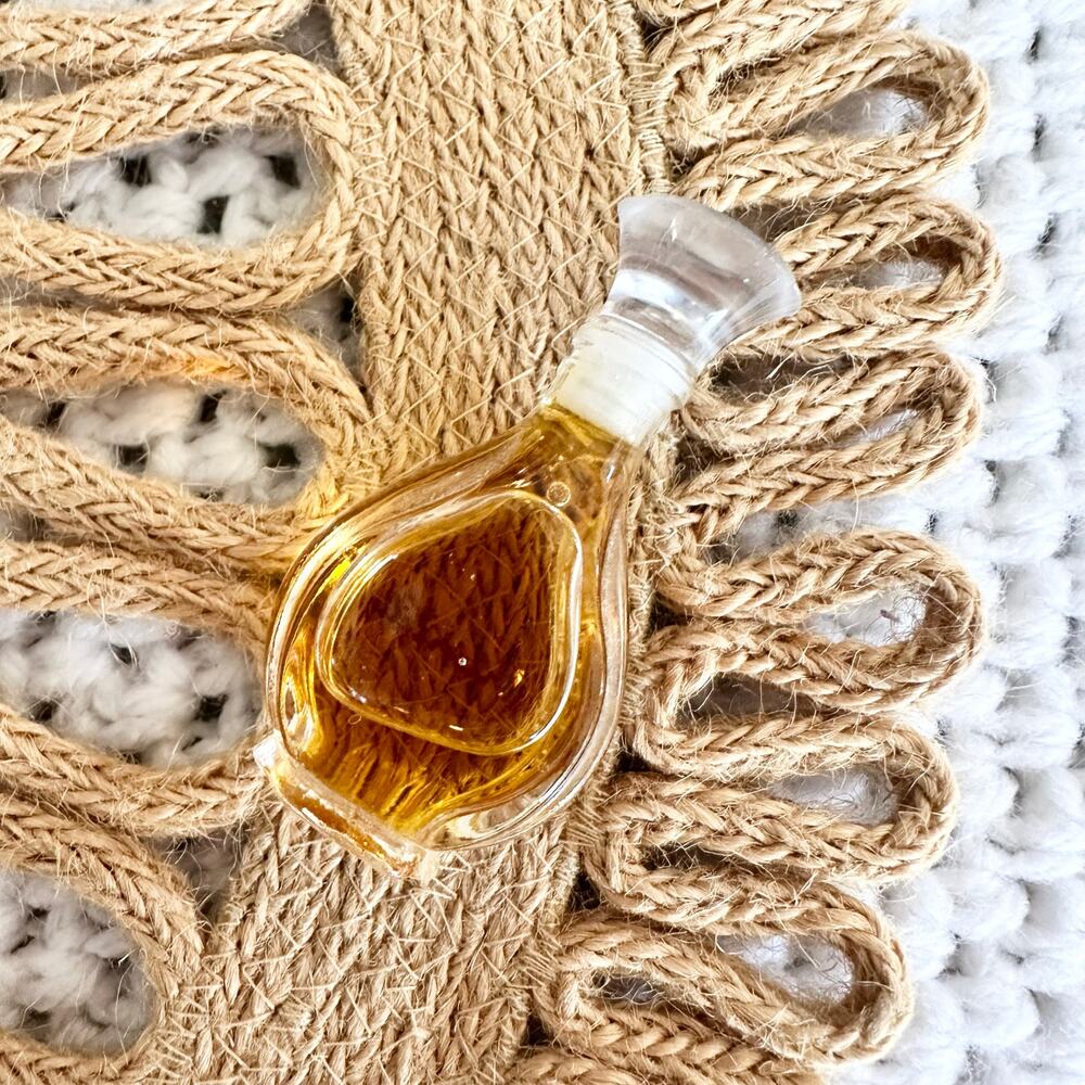 Houbigant Chantilly Vintage Miniature Decorative Perfume Splash Bottle 90% Full